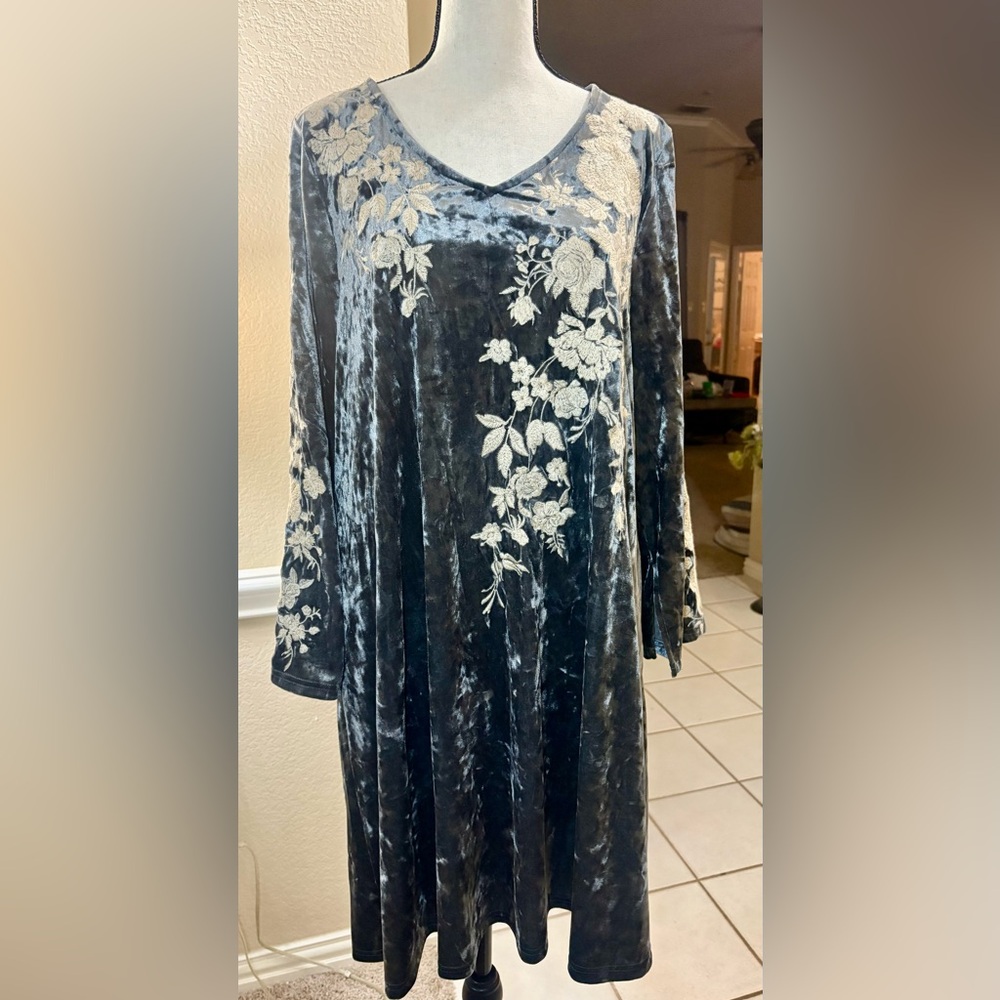 Velvet Floral Embroidered Dress